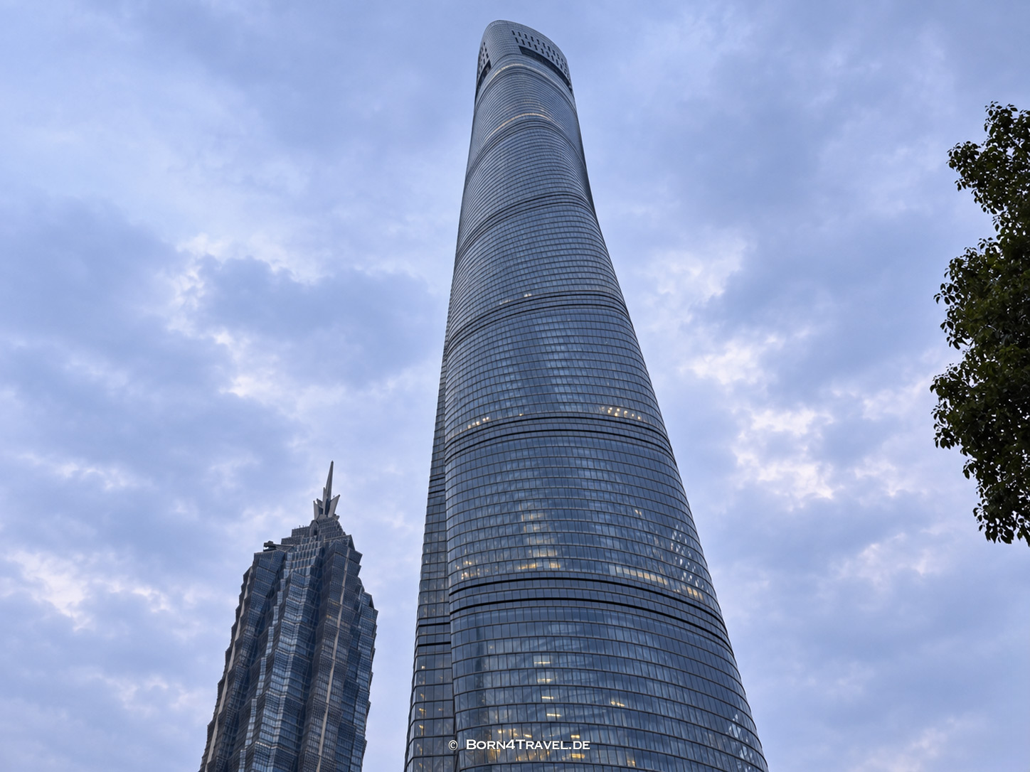Shanghai Tower in Shanghai,China2026,born4travel.de Shanghai Tower in Shanghai,China2026,born4travel.de