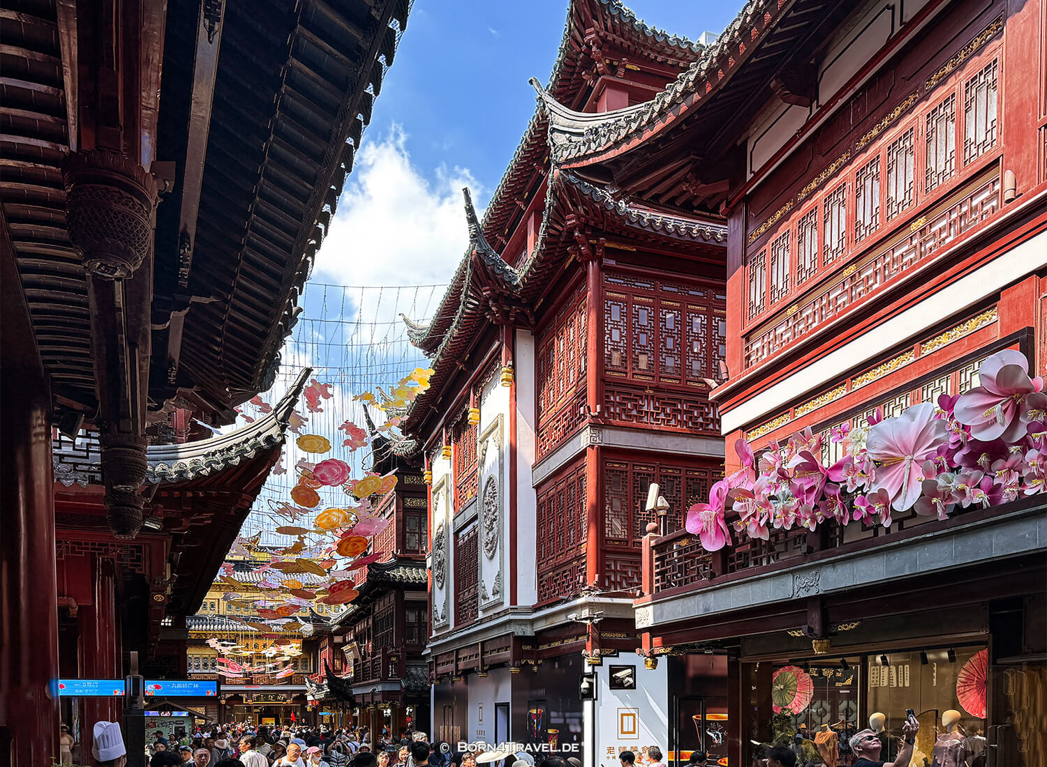 Yuyuan Bazaar in Shanghai,China2026,born4travel.de Yuyuan Bazaar in Shanghai,China2026,born4travel.de