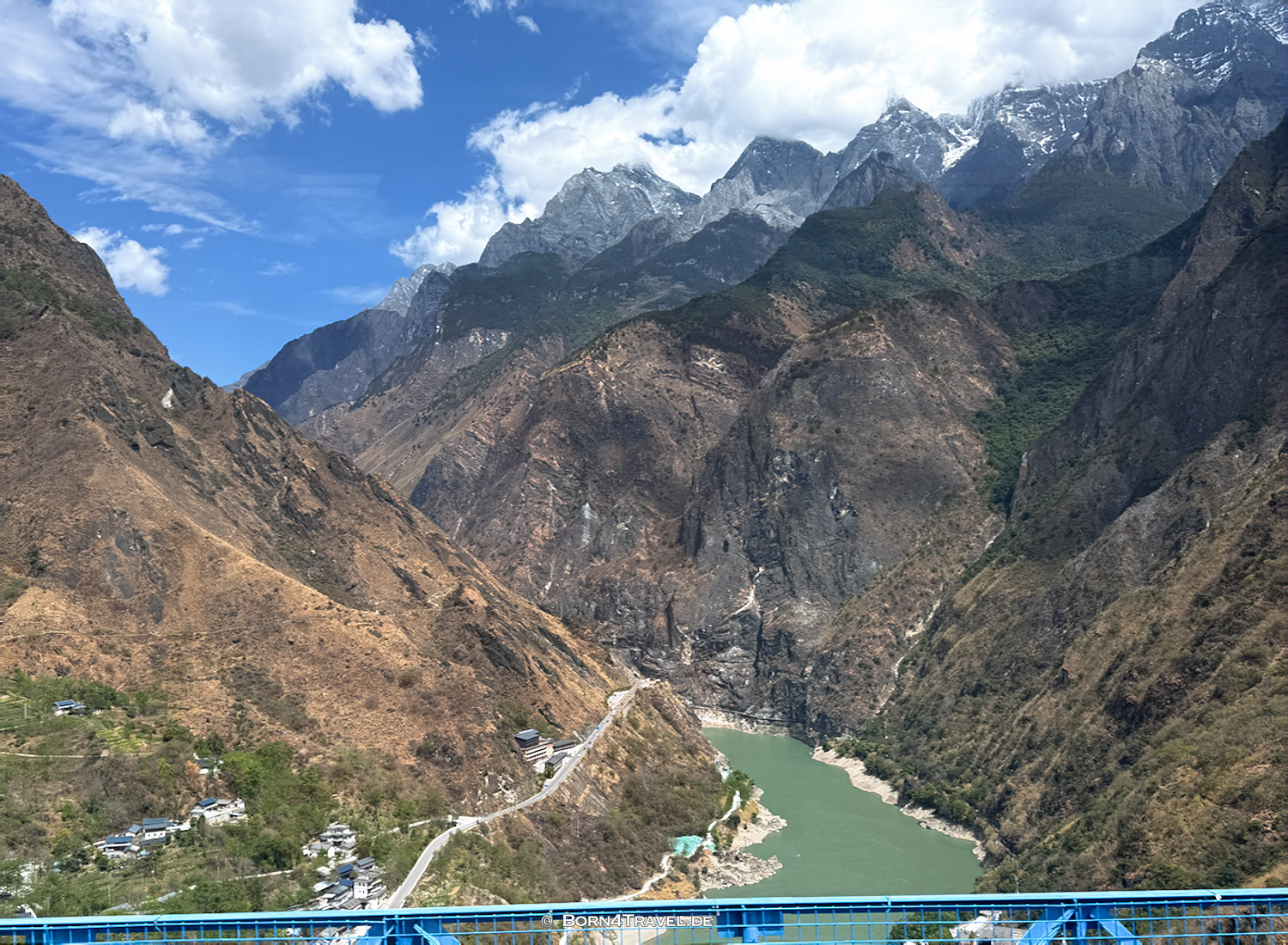 Tiger Leaping Gorge,YunnannChina2026,born4travel.de Tiger Leaping Gorge,YunnannChina2026,born4travel.de