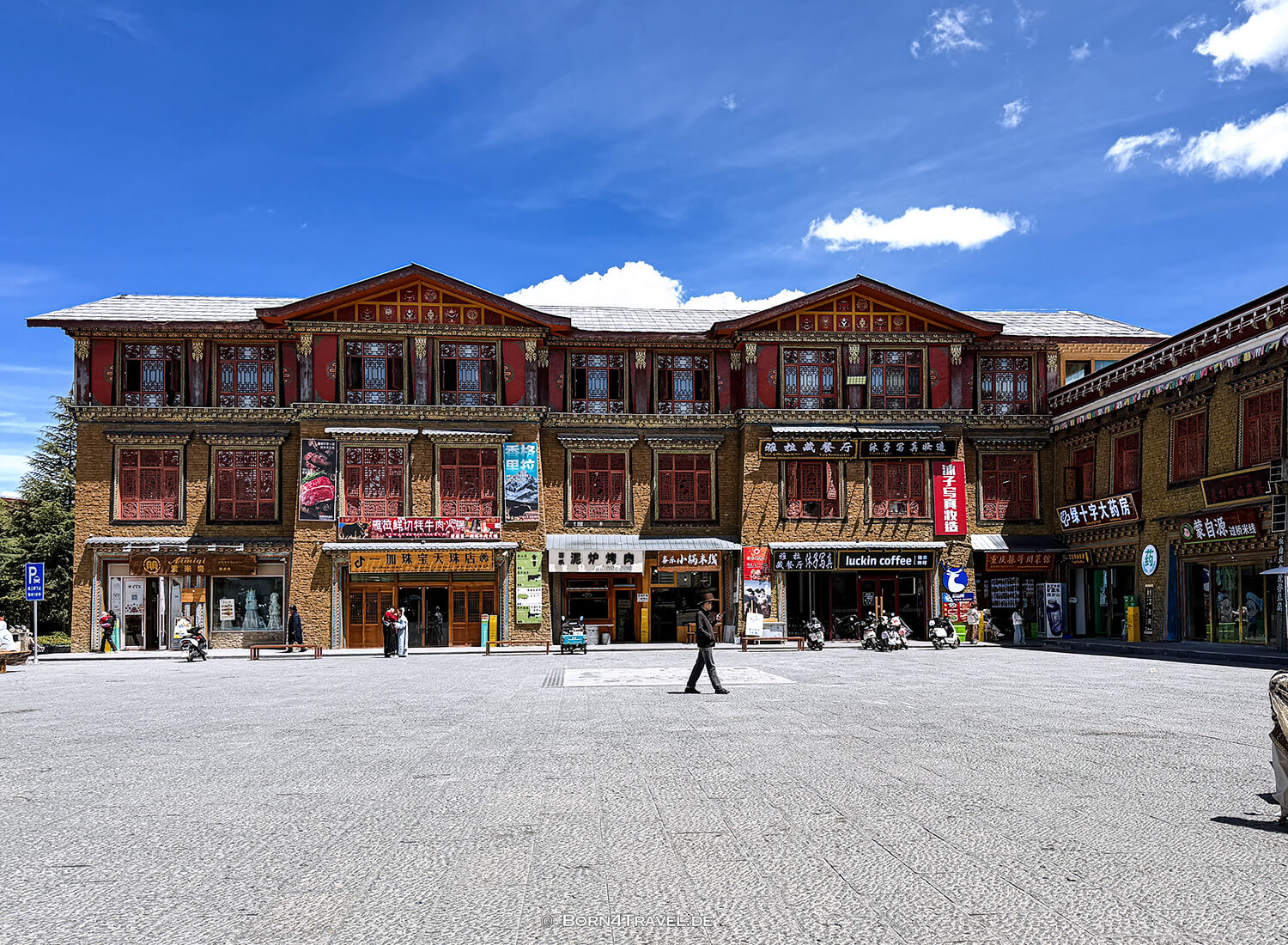 North Gate von Dukezong,Shangri-la,YunnannChina2026,born4travel.de North Gate von Dukezong,Shangri-la,YunnannChina2026,born4travel.de