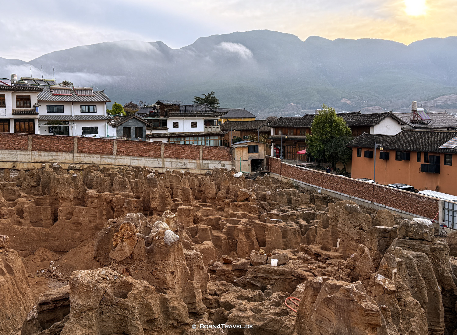 Shaxi Friday Market, Yunnan, China2026,born4travel.de Shaxi Friday Market, Yunnan, China2026,born4travel.de