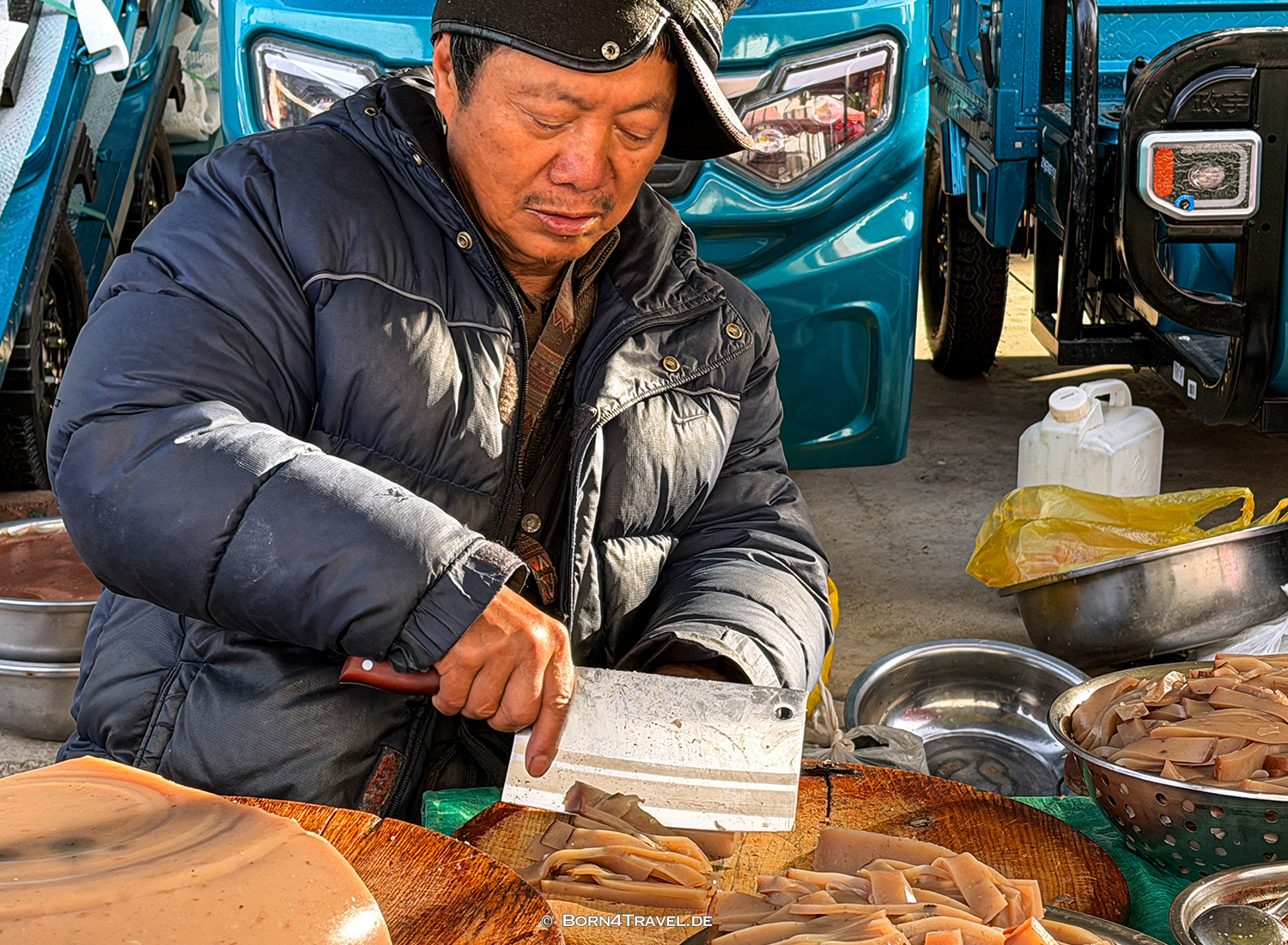 Shaxi Friday Market, Yunnan, China2026,born4travel.de Shaxi Friday Market, Yunnan, China2026,born4travel.de