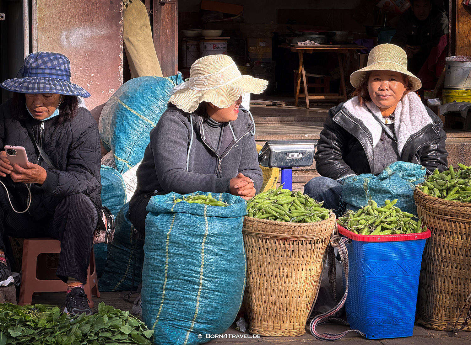Shaxi Friday Market, Yunnan, China2026,born4travel.de Shaxi Friday Market, Yunnan, China2026,born4travel.de