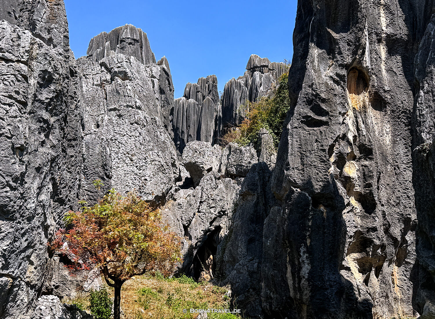 The Sword Peak Pond,Shinlin,Kunming,China2026,born4travel.de