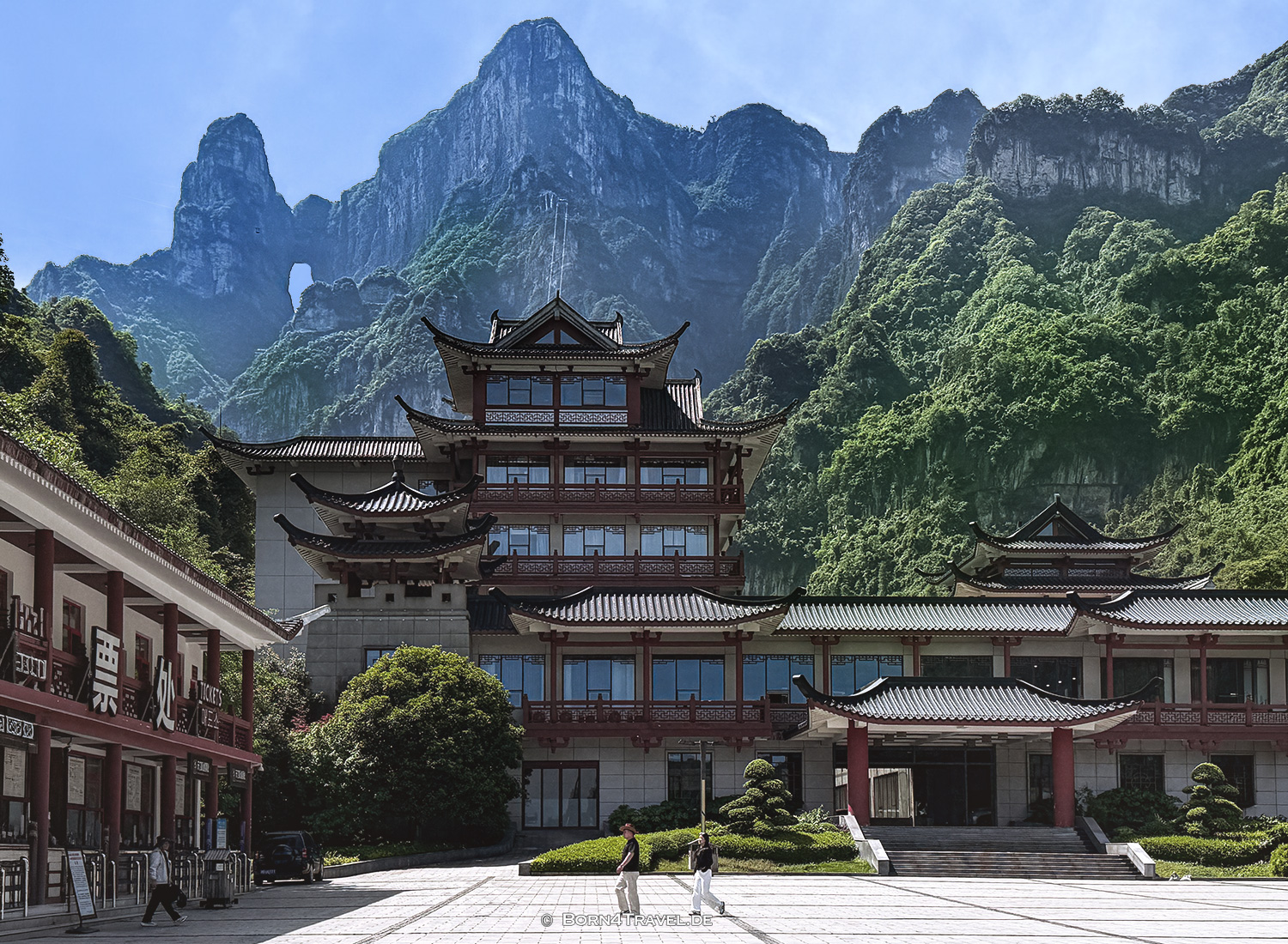 Tianmenshan National Forest Park Zhangjiajie,China2026,born4travel.de Tianmenshan National Forest Park Zhangjiajie,China2026,born4travel.de