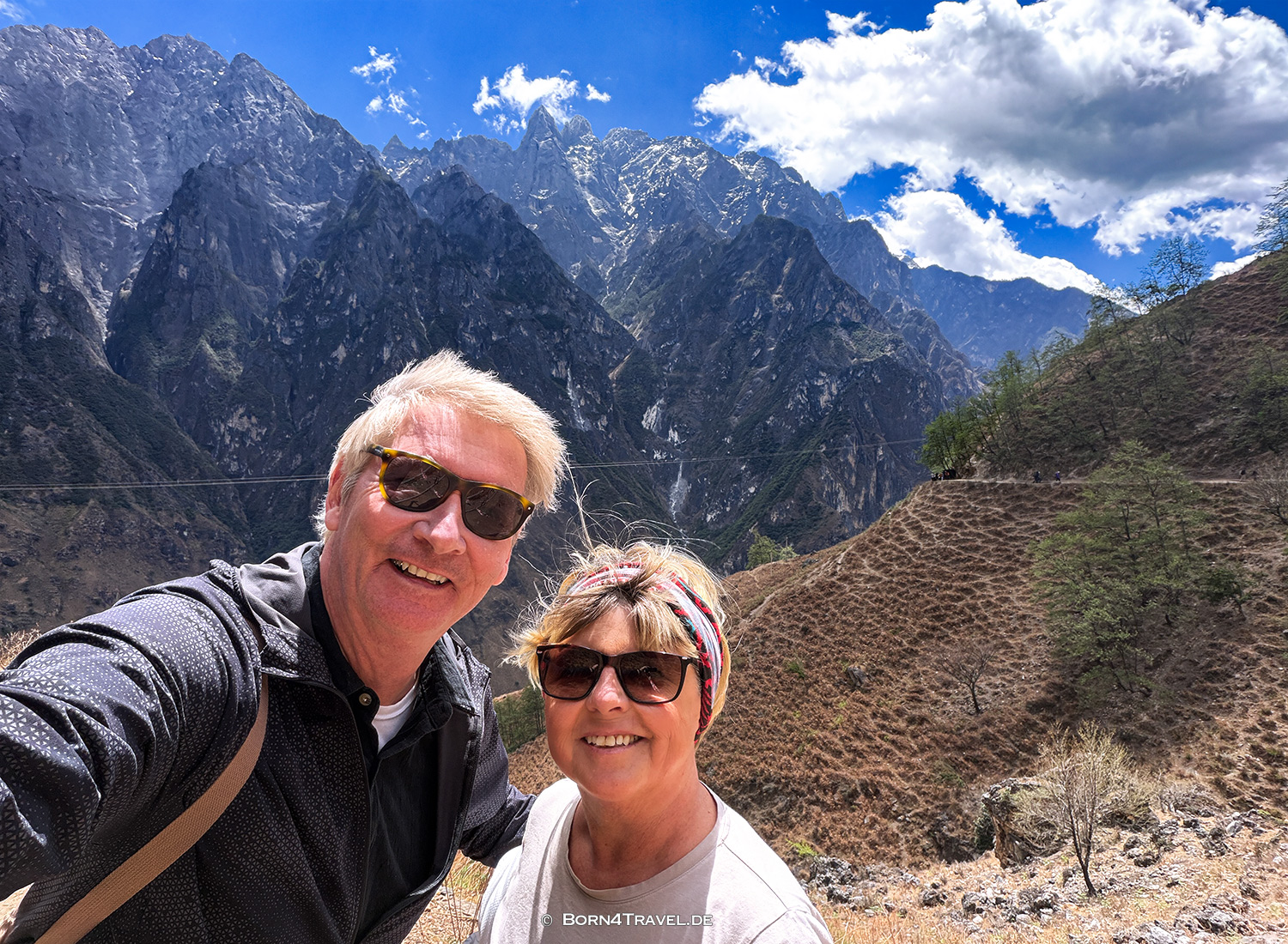 Tiger Leaping Gorge High Trail, Yunnan,China2026,born4travel.de Tiger Leaping Gorge High Trail, Yunnan,China2026,born4travel.de