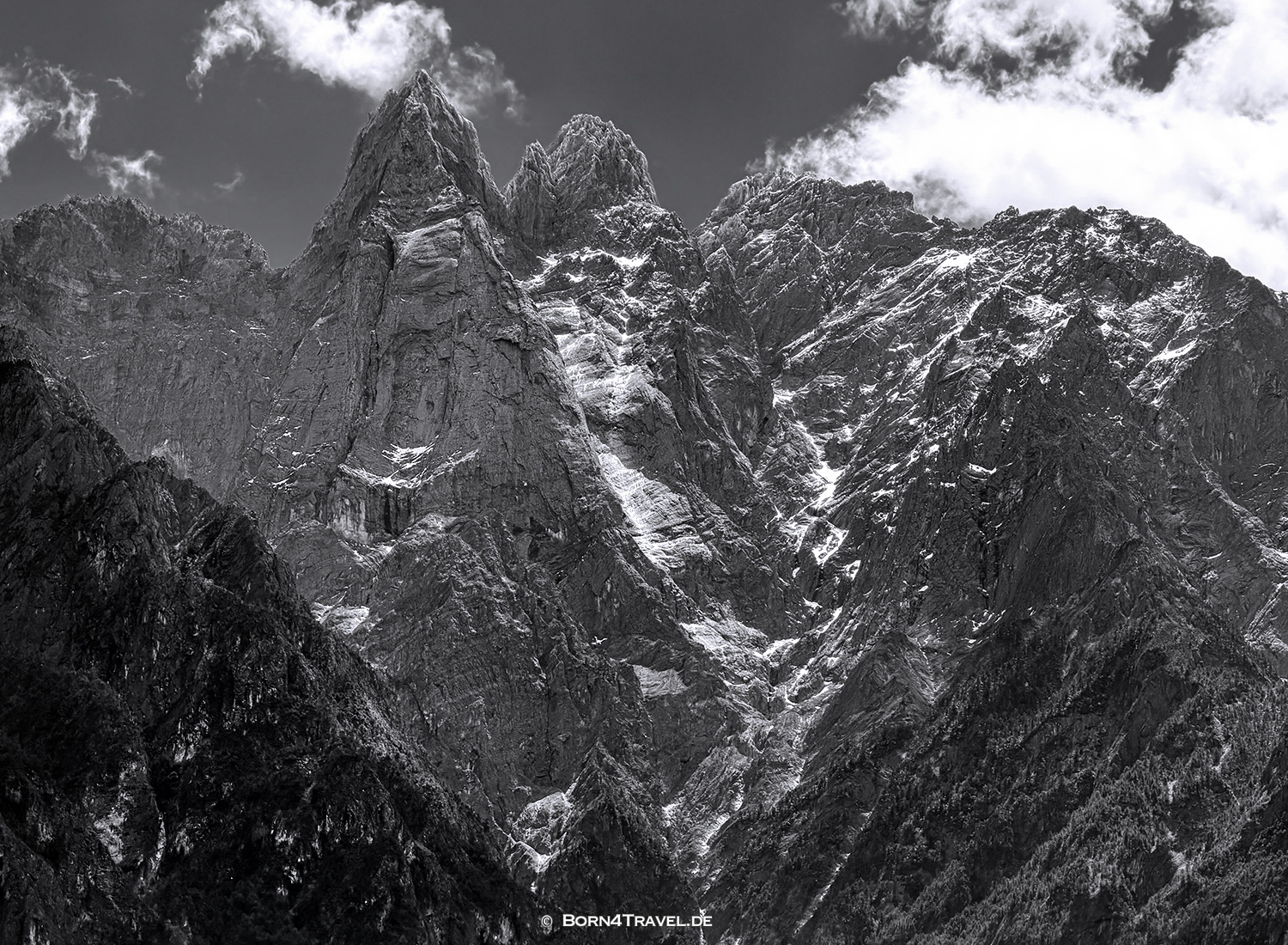 Tiger Leaping Gorge High Trail, Yunnan,China2026,born4travel.de Tiger Leaping Gorge High Trail, Yunnan,China2026,born4travel.de