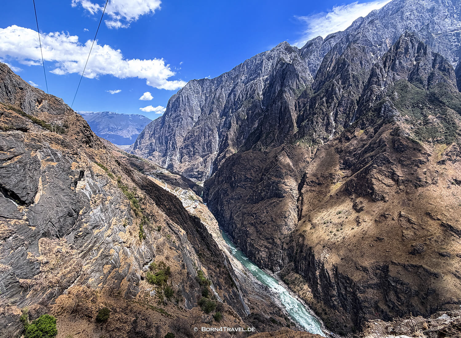 Tiger Leaping Gorge High Trail, Yunnan,China2026,born4travel.de Tiger Leaping Gorge High Trail, Yunnan,China2026,born4travel.de