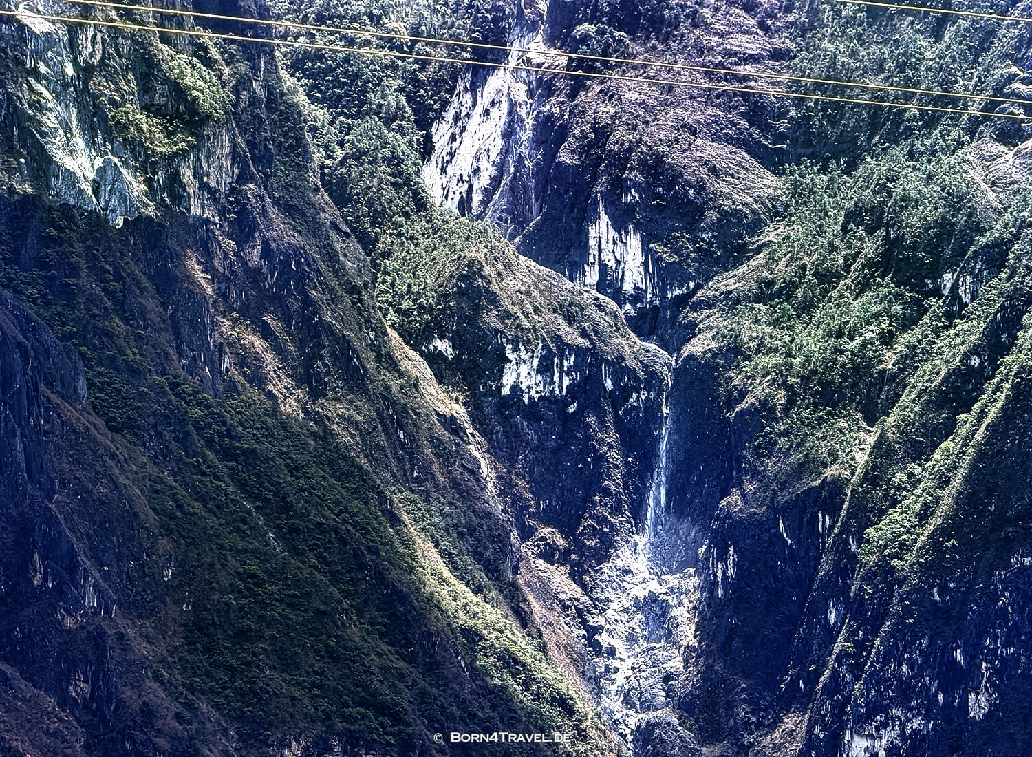 Tiger Leaping Gorge High Trail, Yunnan,China2026,born4travel.de Tiger Leaping Gorge High Trail, Yunnan,China2026,born4travel.de