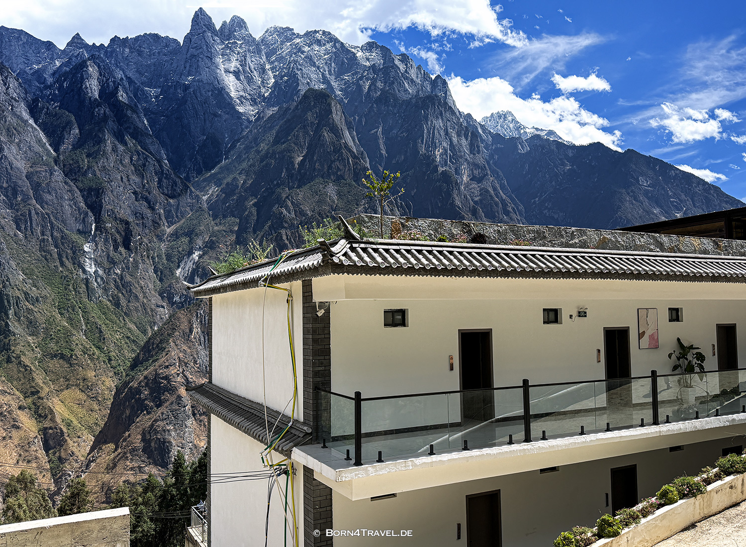 Tiger Leaping Gorge, Yunnan,China2026,born4travel.de Tiger Leaping Gorge, Yunnan,China2026,born4travel.de