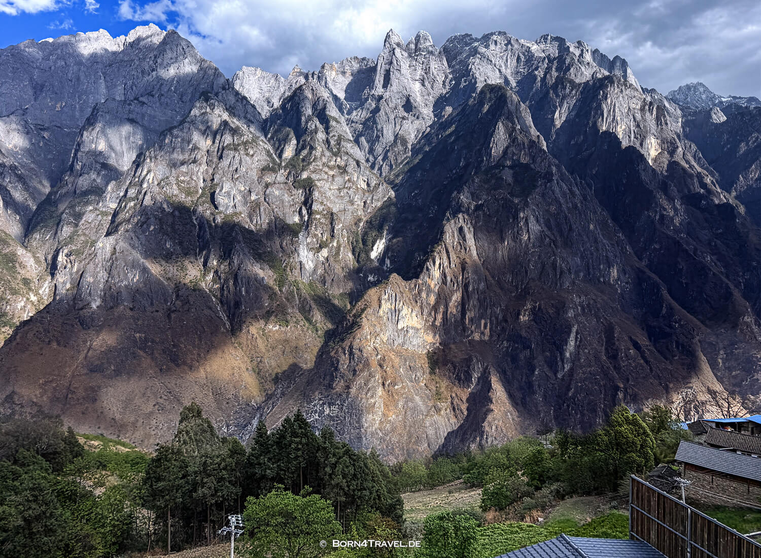 Tiger Leaping Gorge High Trail, Yunnan,China2026,born4travel.de Tiger Leaping Gorge High Trail, Yunnan,China2026,born4travel.de