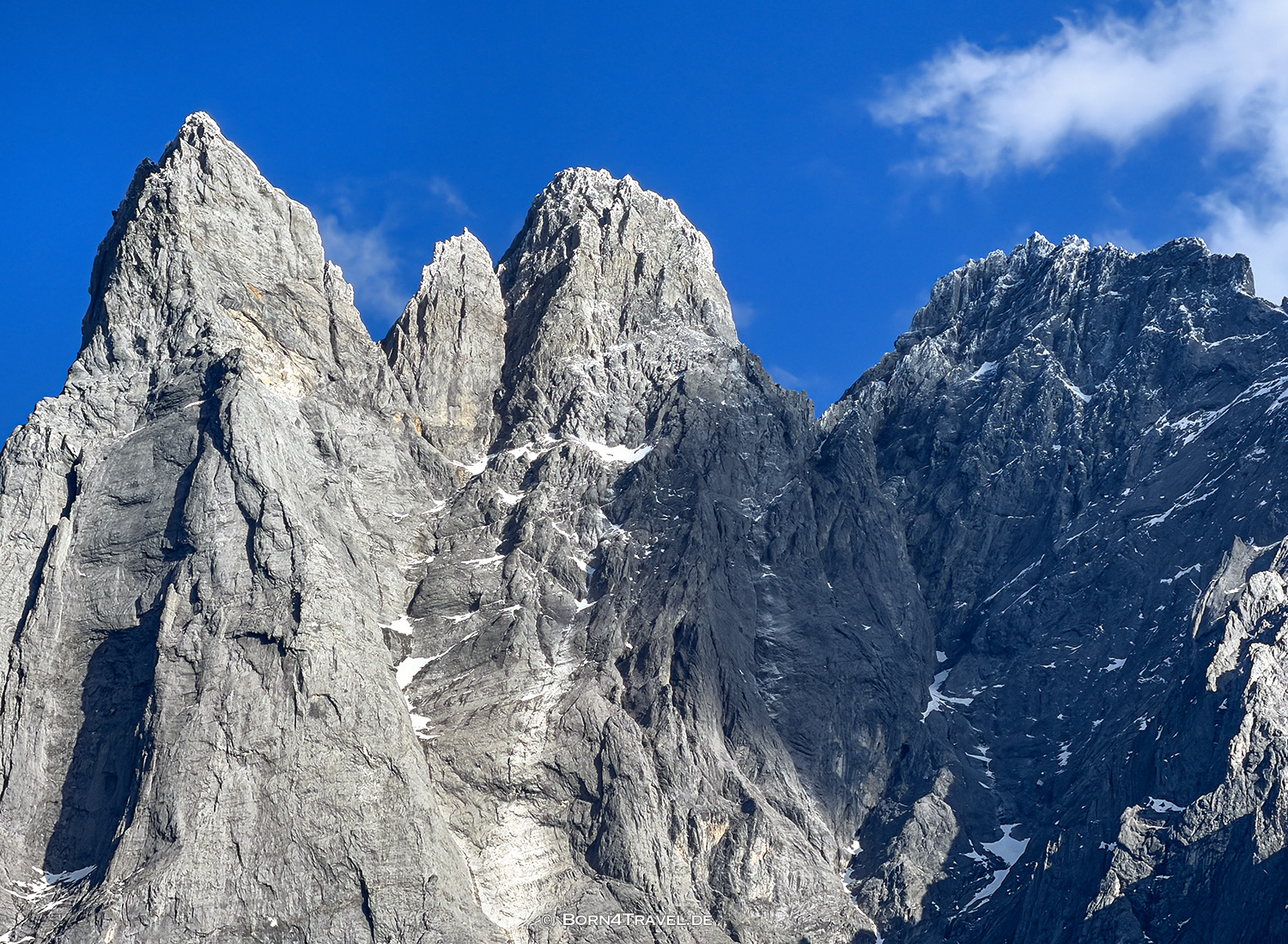 Tiger Leaping Gorge High Trail, Yunnan,China2026,born4travel.de Tiger Leaping Gorge High Trail, Yunnan,China2026,born4travel.de