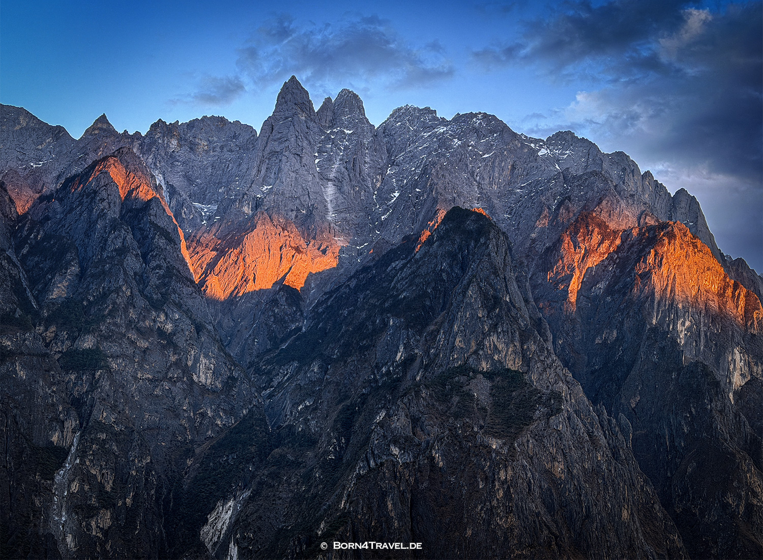 Tiger Leaping Gorge Upper Trail, Yunnan,China2026,born4travel.de Tiger Leaping Gorge Upper Trail, Yunnan,China2026,born4travel.de
