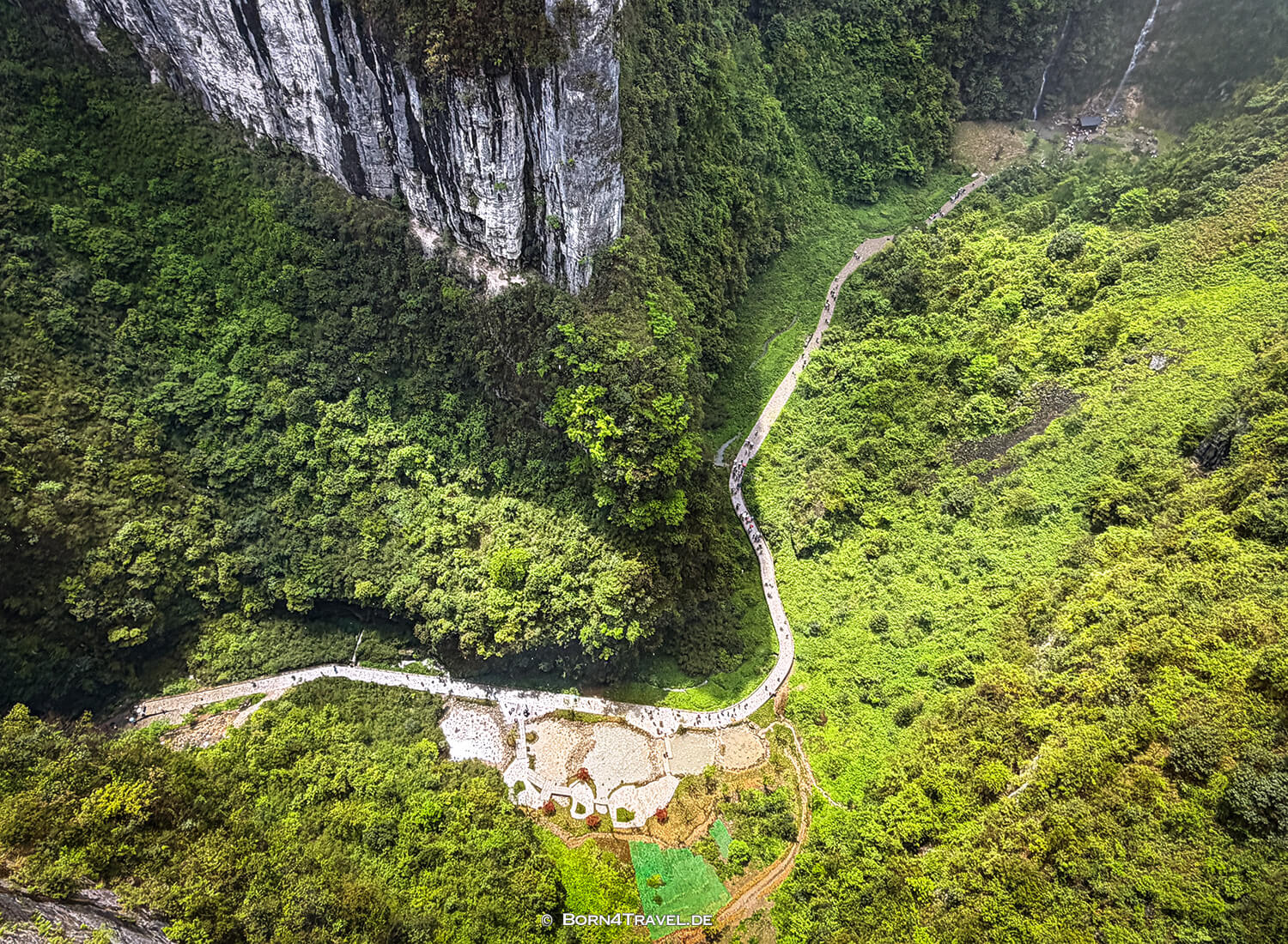 Three Natural Bridges (天生三桥) im Wulong-Karstgebiet.,China2026,born4travel.de Three Natural Bridges (天生三桥) im Wulong-Karstgebiet.,China2026,born4travel.de