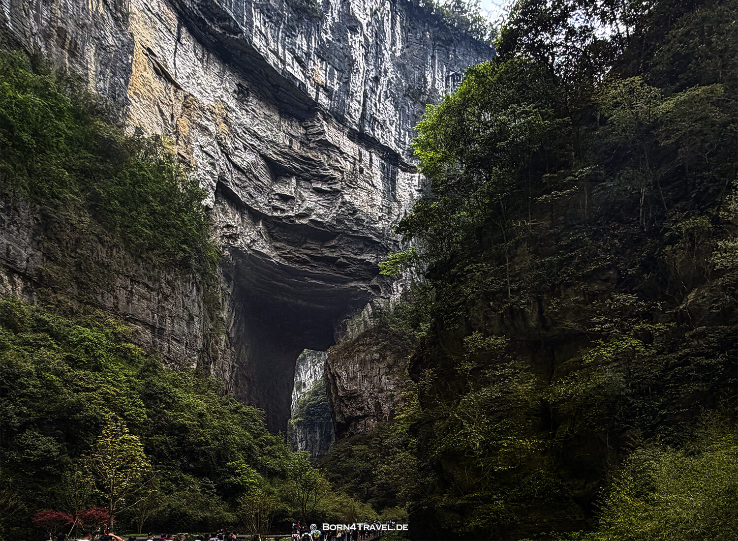 Three Natural Bridges (天生三桥) im Wulong-Karstgebiet,China2026,born4travel.de Three Natural Bridges (天生三桥) im Wulong-Karstgebiet,China2026,born4travel.de