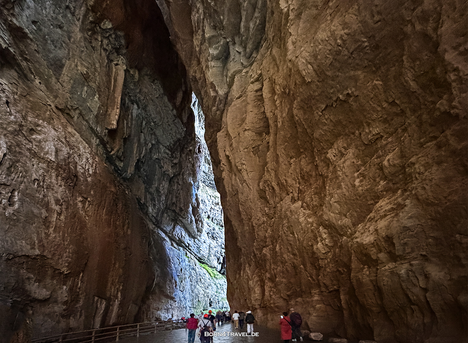 羊水河 (Yángshuǐ Hé) im Wulong-Karstgebiet.,China2026,born4travel.de 羊水河 (Yángshuǐ Hé) im Wulong-Karstgebiet.,China2026,born4travel.de