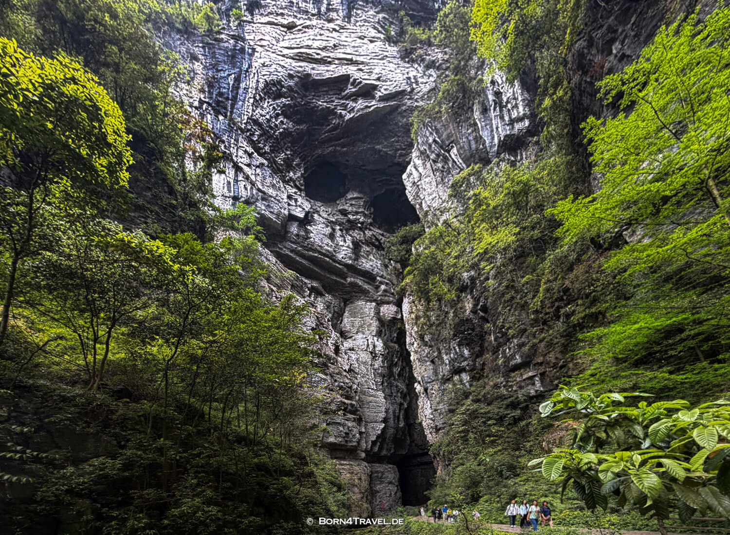 羊水河 (Yángshuǐ Hé) im Wulong-Karstgebiet.,China2026,born4travel.de 羊水河 (Yángshuǐ Hé) im Wulong-Karstgebiet.,China2026,born4travel.de