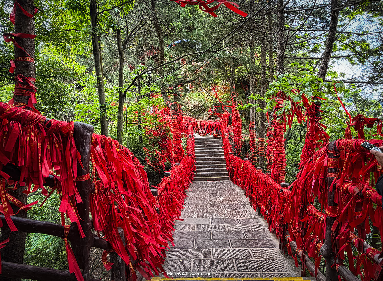 Yuanjiajie Scenic Area< im Zhangjiajie,China2026,born4travel.de Yuanjiajie Scenic Area< im ZhangjiajieChina2026,born4travel.de