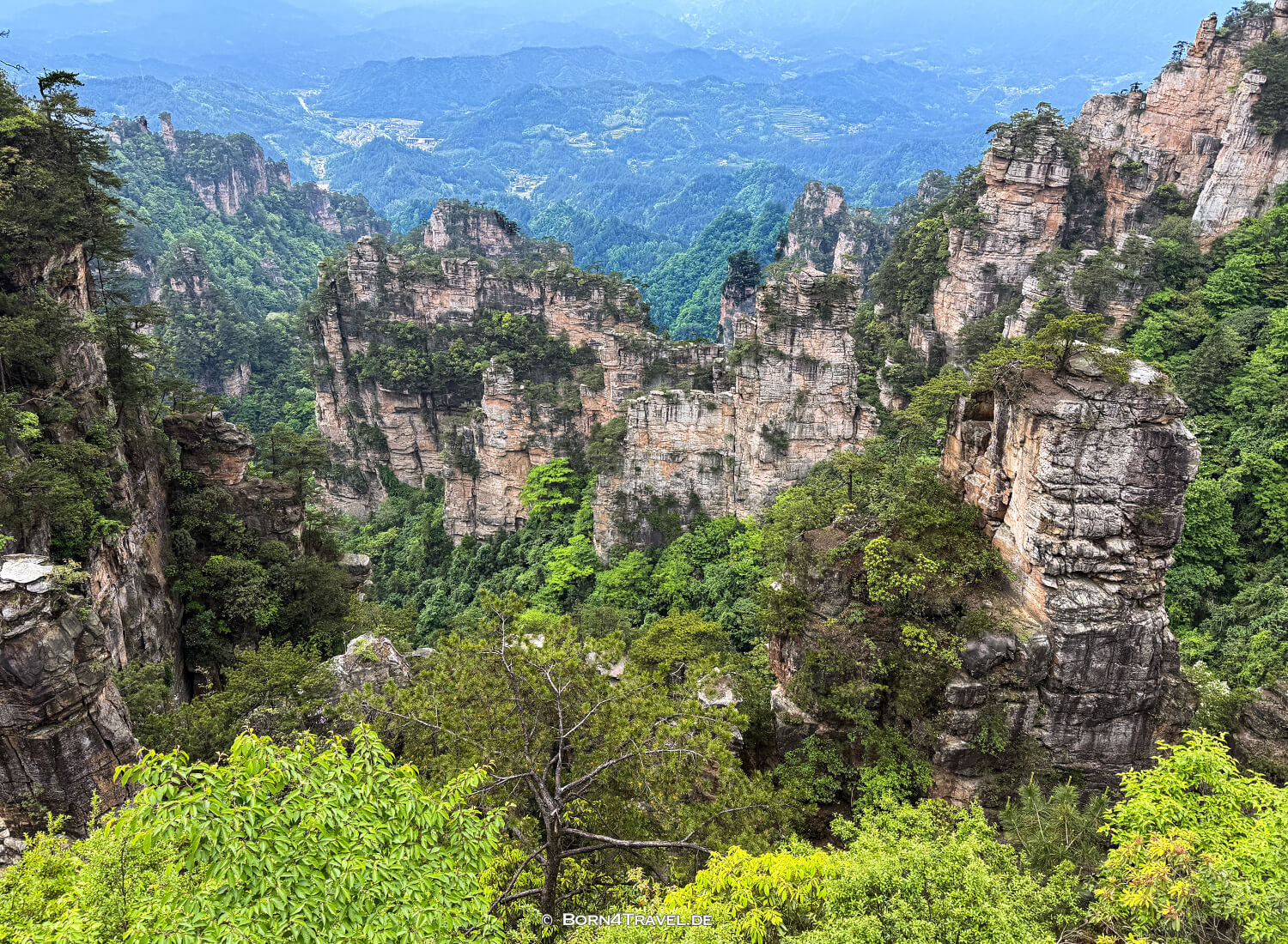 Yuanjiajie Scenic Area< im Zhangjiajie,China2026,born4travel.de Yuanjiajie Scenic Area< im ZhangjiajieChina2026,born4travel.de