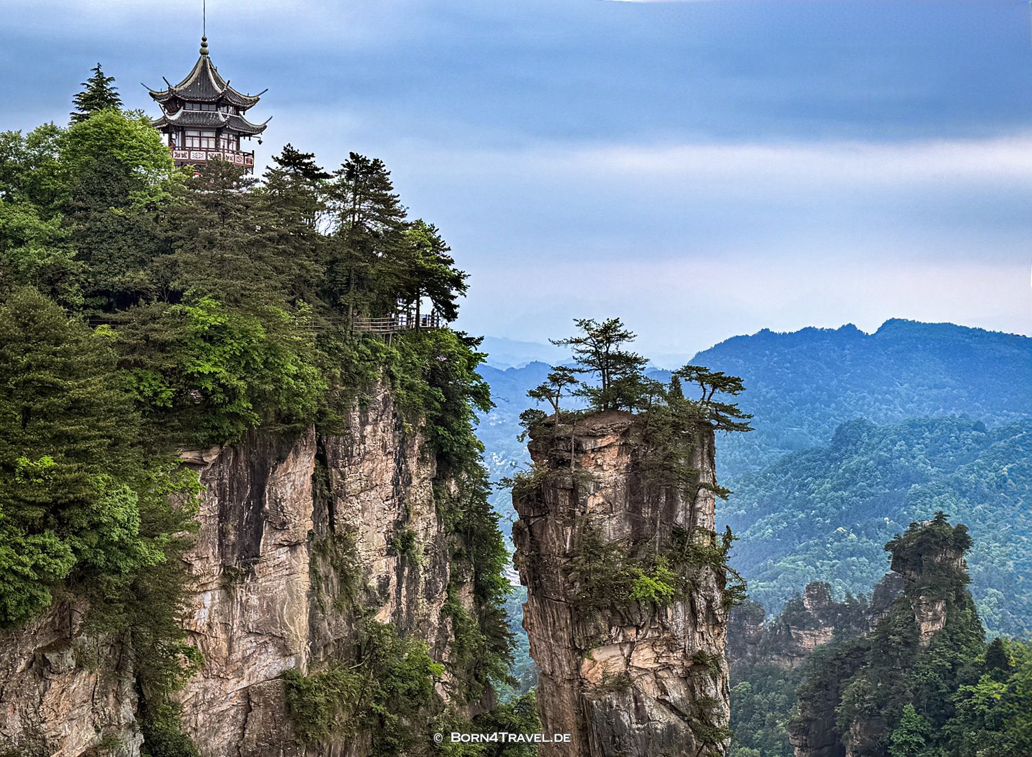 Huangshizhai Scenic Area in Zhangjiajie,China2026,born4travel.de Huangshizhai Scenic Area in Zhangjiajie,China2026,born4travel.de