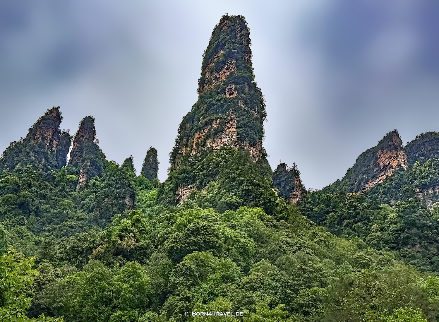 Tianzi-Mountain-Seilbahn,Zhangjiajie National Forest Park ,China2026,born4travel.de Tianzi-Mountain-Seilbahn,Zhangjiajie National Forest Park,China2026,born4travel.de