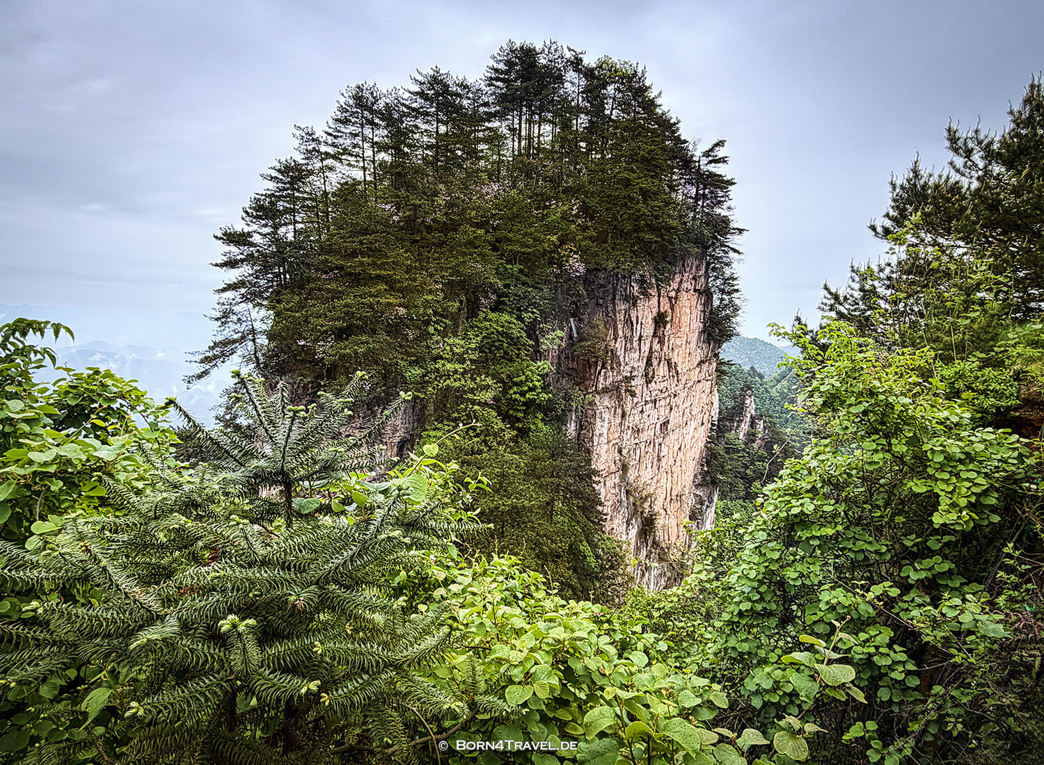 Tianzi-Mountain-Seilbahn,Zhangjiajie National Forest Park ,China2026,born4travel.de Tianzi-Mountain-Seilbahn,Zhangjiajie National Forest Park,China2026,born4travel.de