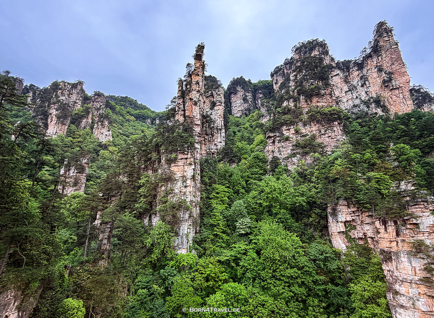Tianzi-Mountain-Seilbahn,Zhangjiajie National Forest Park ,China2026,born4travel.de Tianzi-Mountain-Seilbahn,Zhangjiajie National Forest Park,China2026,born4travel.de