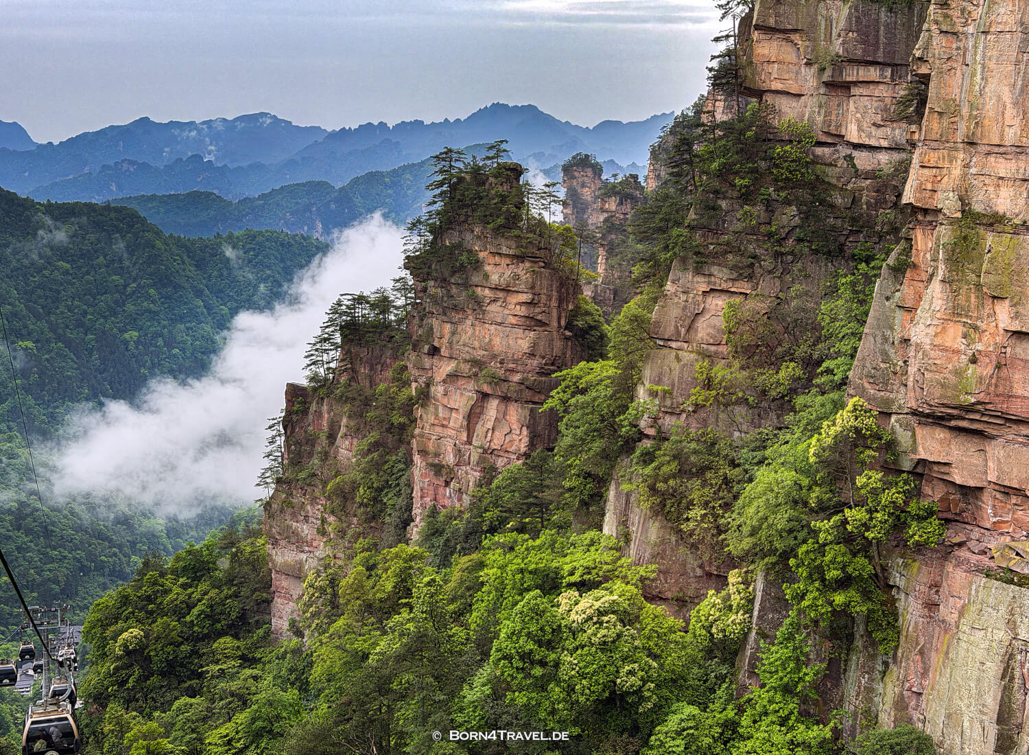 Tianzi-Mountain-Seilbahn,Zhangjiajie National Forest Park ,China2026,born4travel.de Tianzi-Mountain-Seilbahn,Zhangjiajie National Forest Park,China2026,born4travel.de