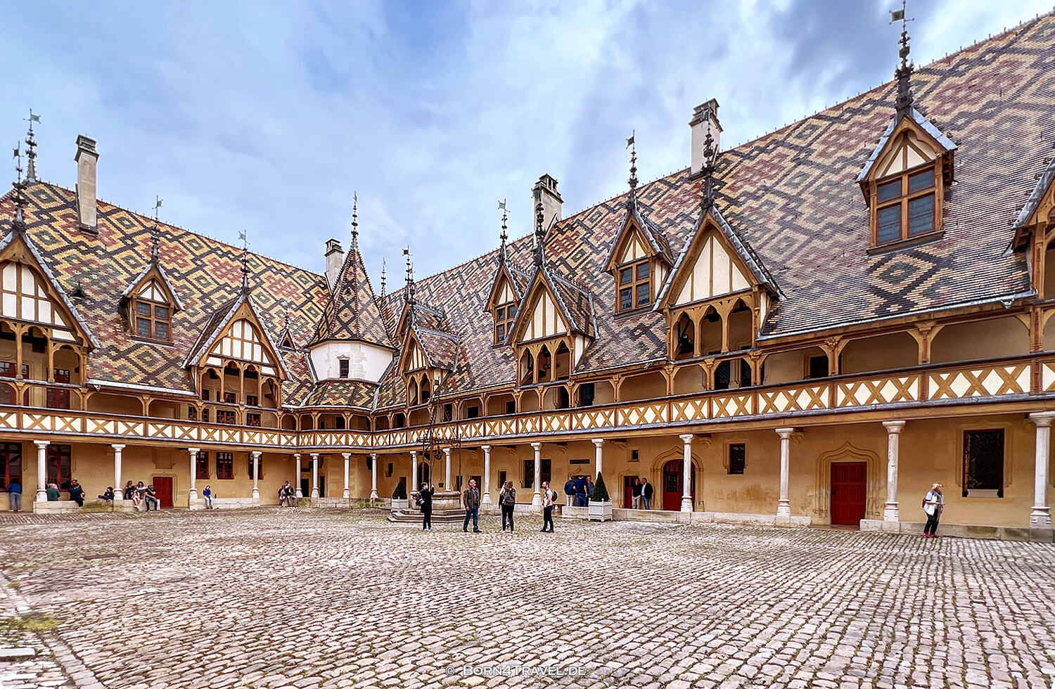 Hospices du Beaune im Hôtel-Dieu,Frankreich,born4travel.de