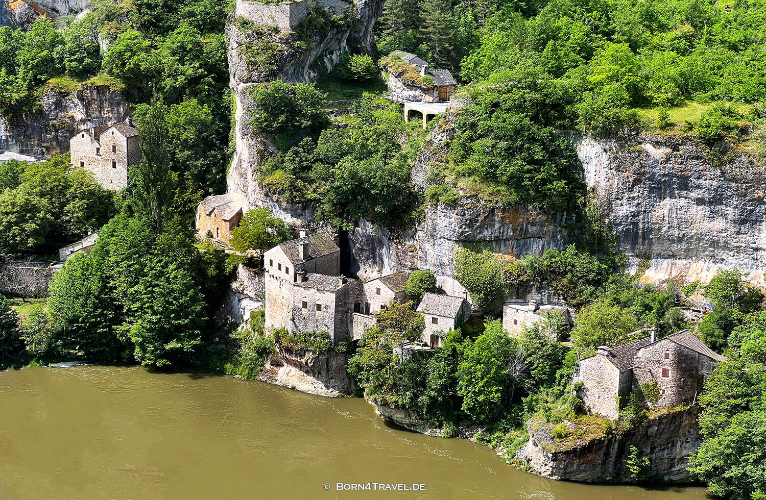 Castelbouc,Gorges du Tarn, Occitanie, Frankreich,born4travel.de Castelbouc,Gorges du Tarn, Occitanie, Frankreich,born4travel.de