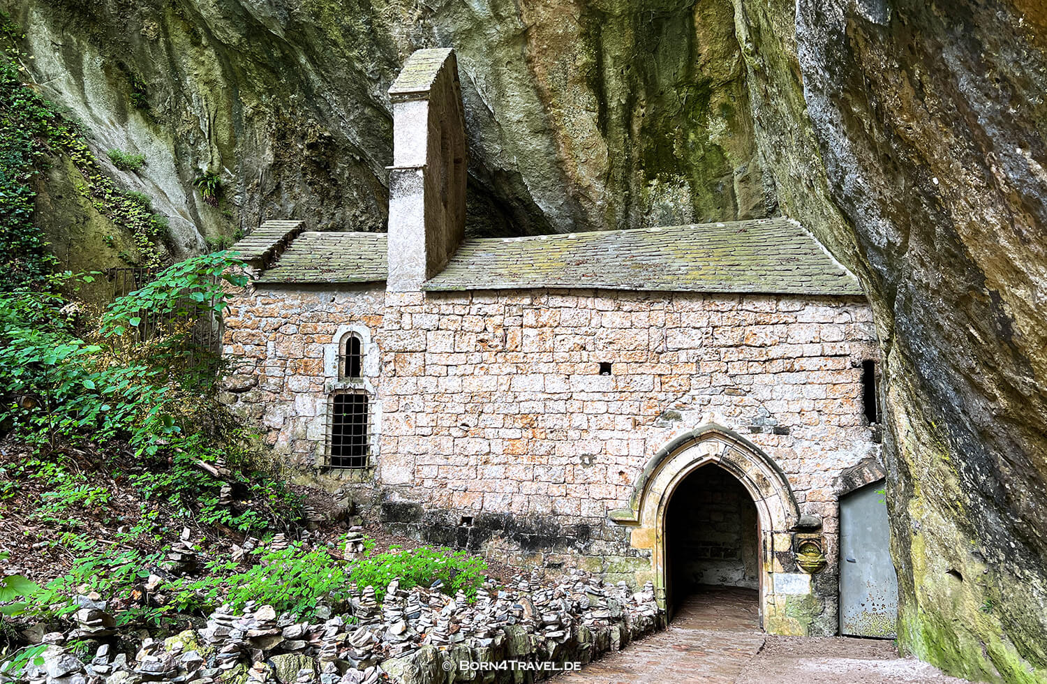 Saint-Chély du Tarn,Gorges du Tarn, Occitanie, Frankreich,born4travel.de Saint-Chély du Tarn,Gorges du Tarn, Occitanie, Frankreich,born4travel.de