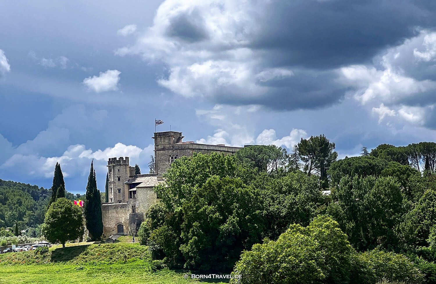 Château de Lourmarin,Luberon,Provence Frankreich,born4travel.de