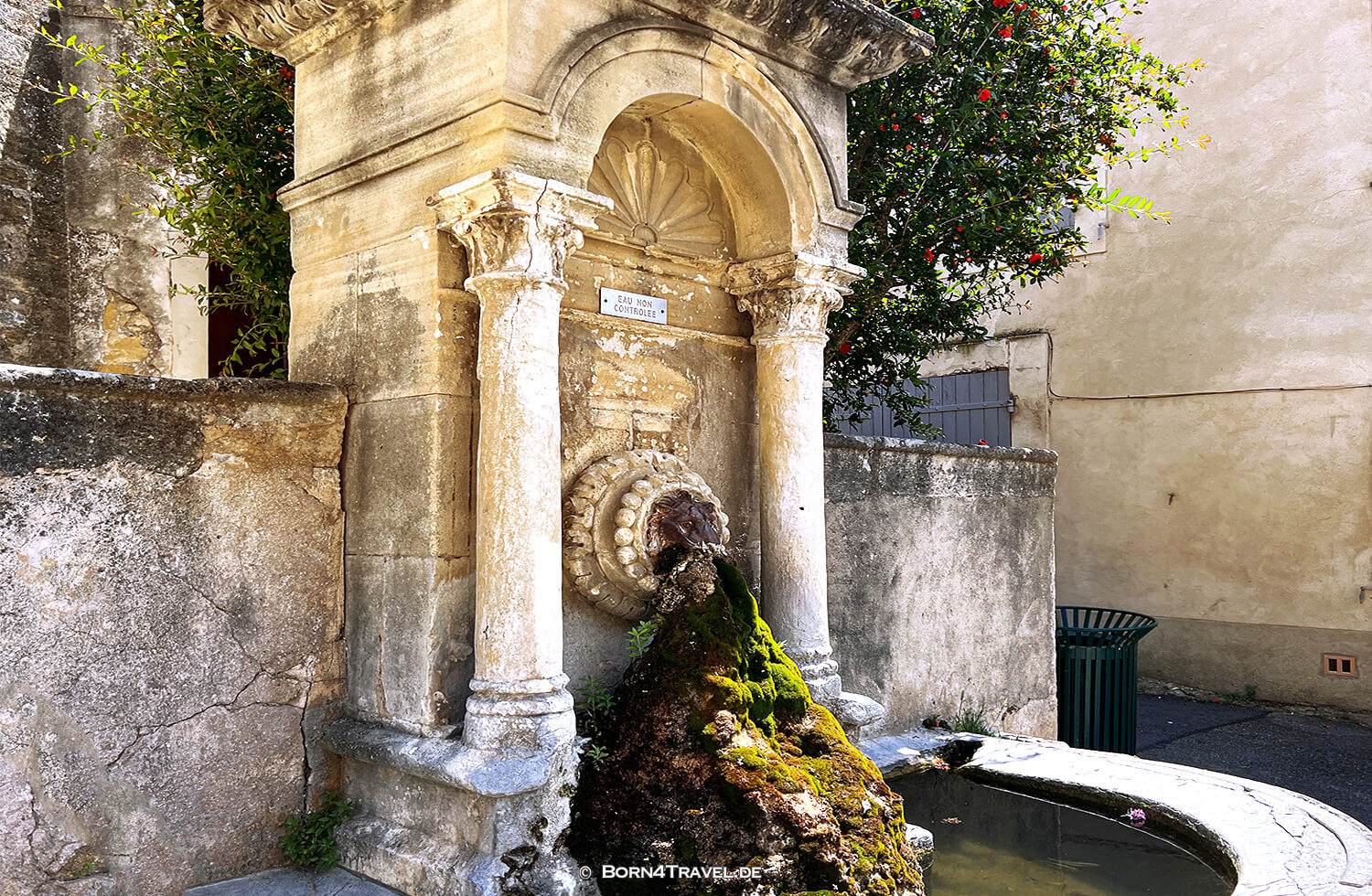 Église Saint-André et Saint-Trophime,Lourmarin,Luberon,Provence Frankreich,born4travel.de