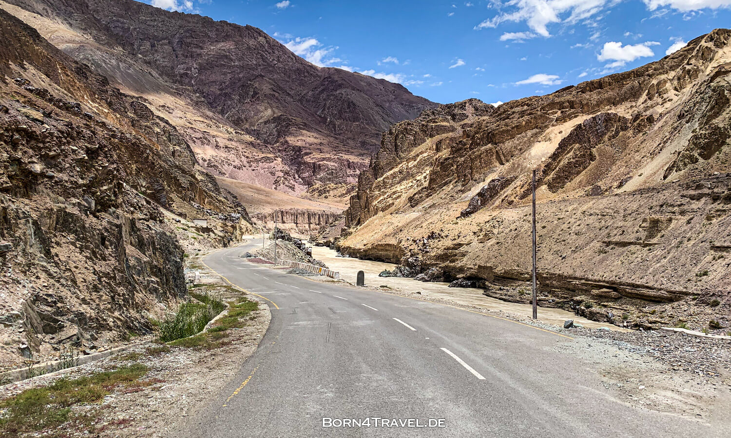 along the Zanskar River,Ladakh,Himalaya,Indien,born4travel.de