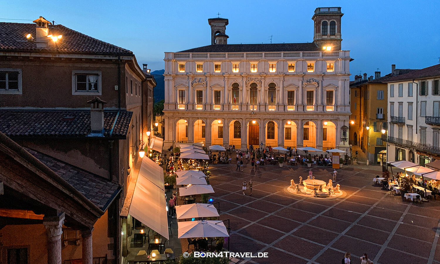 Piazza Veccia,Città Alta Bergamo,Italien,Roadtrip nach Oberitalien,born4travel.de