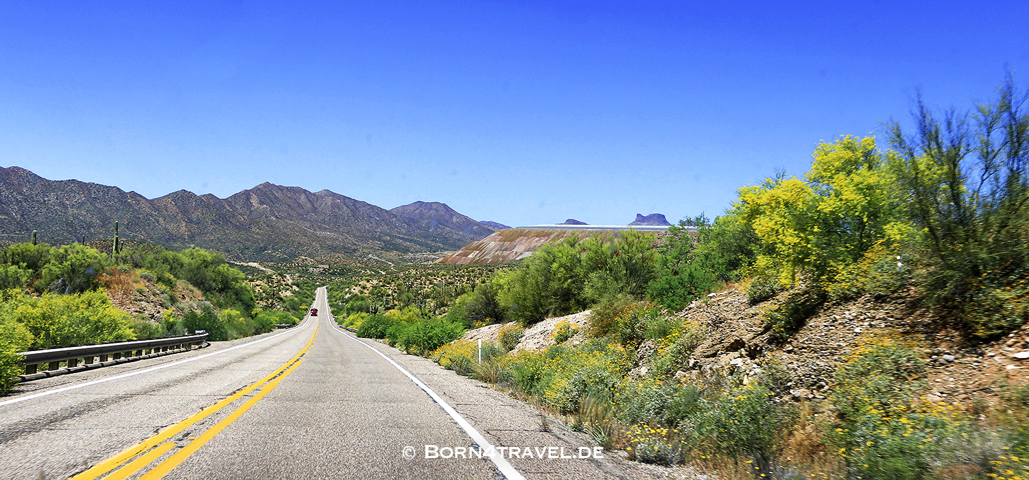 Auf der AZ-77 bei Kearny,Arizona,USA,born4travel.de
