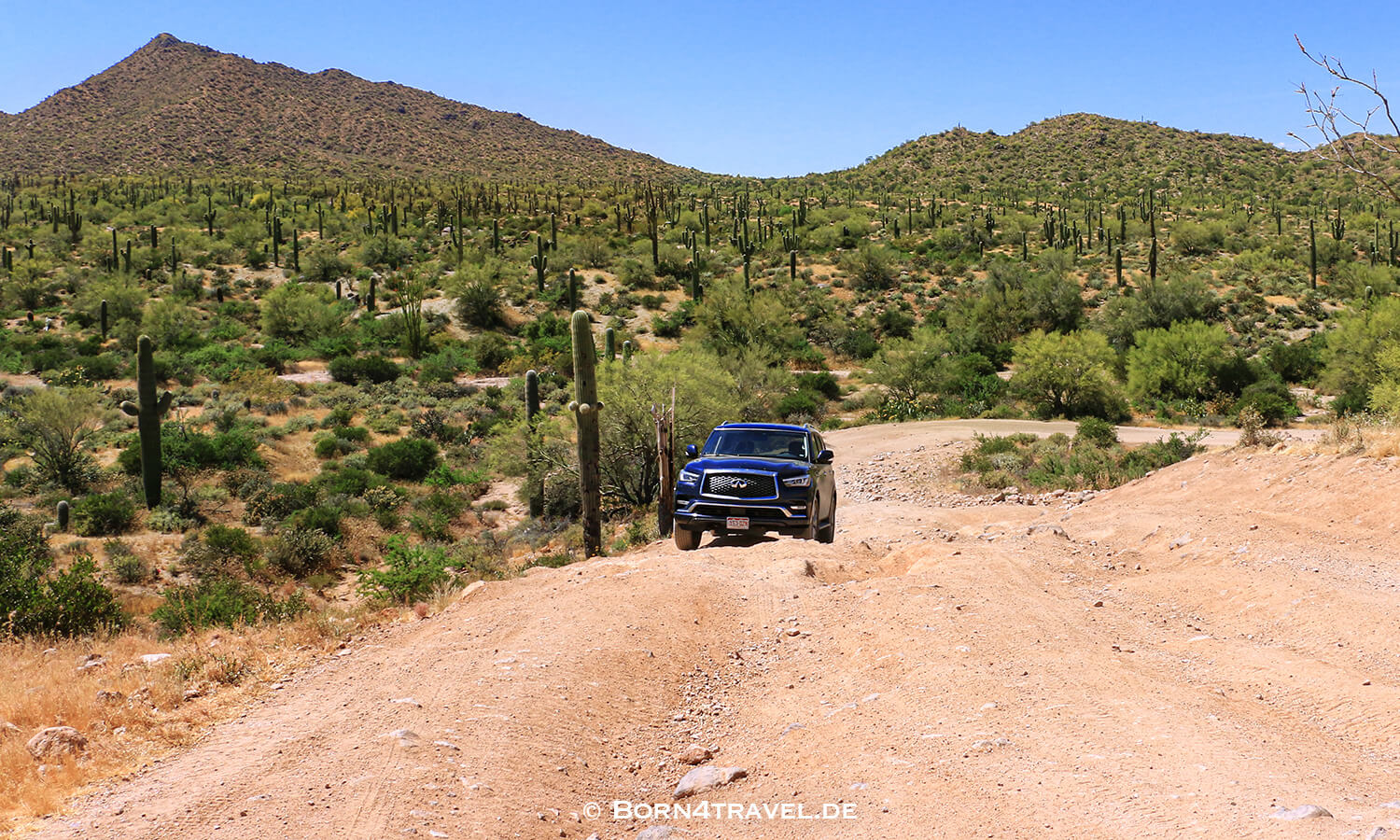 F3554 4x4 offroad Bulldog Canyon in Superstitch Mountain,Arizona,USA,born4travel.de