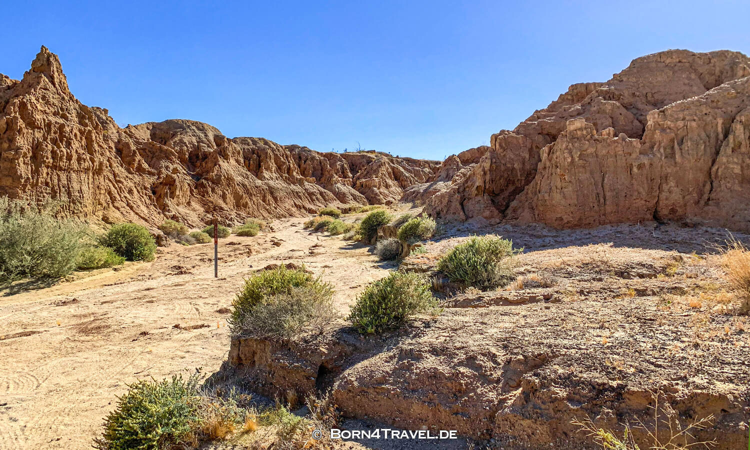 Way to Vista del Malpais im Anza Borrego near Salton Sea,Coachella Valley,California,USA,born4travel.de