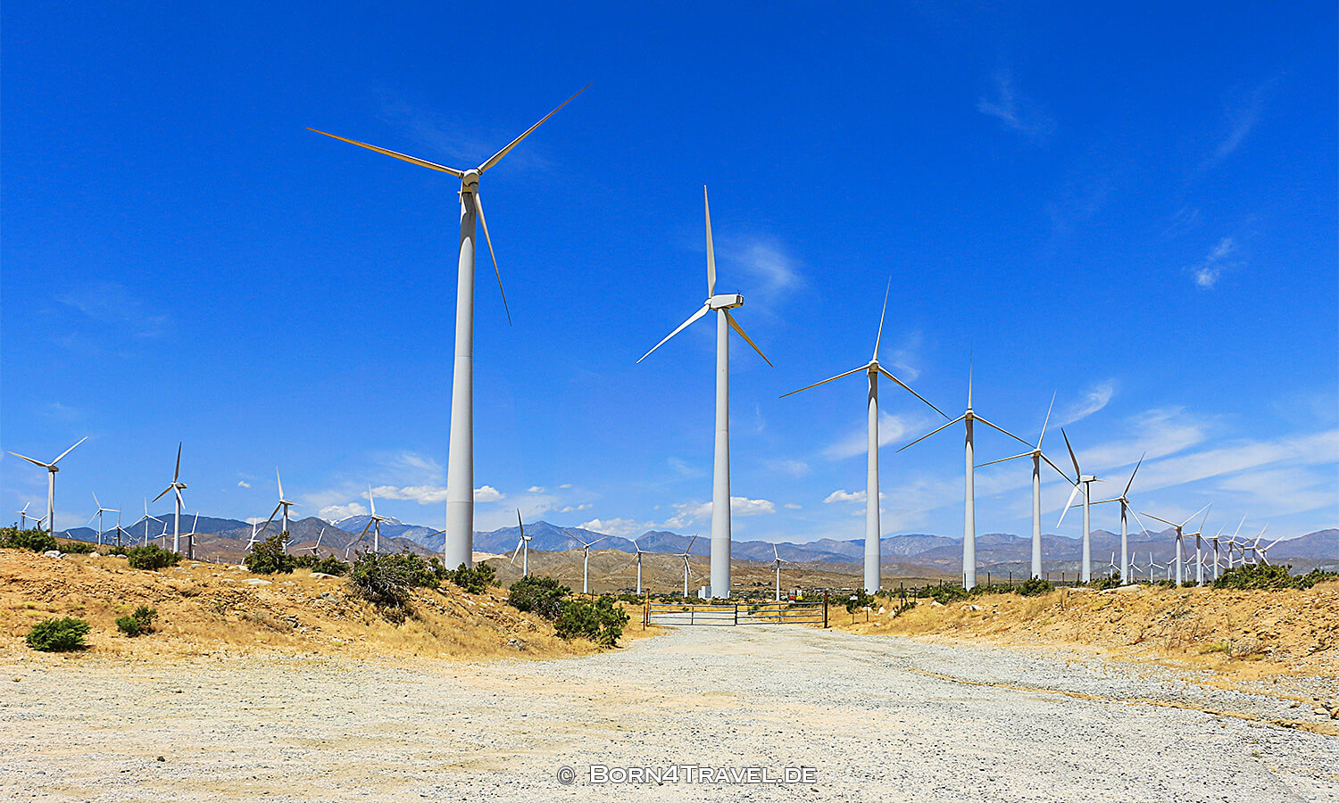 Windmills farm near Palm Springs on the San Gorgonio Mountain Pass in the San Bernadino Mountains ,California,USA,born4travel.de