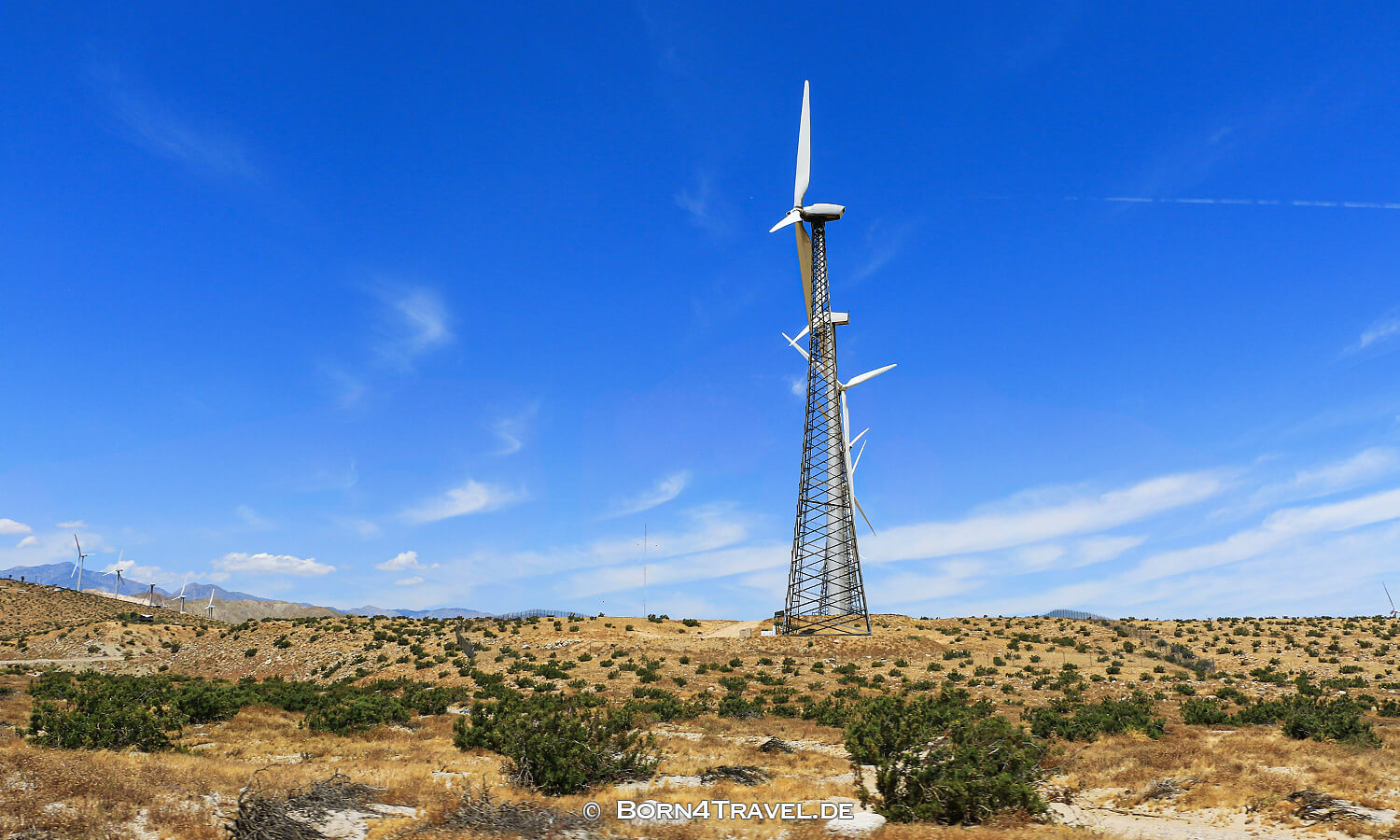 Windmills farm near Palm Springs on the San Gorgonio Mountain Pass in the San Bernadino Mountains ,California,USA,born4travel.de