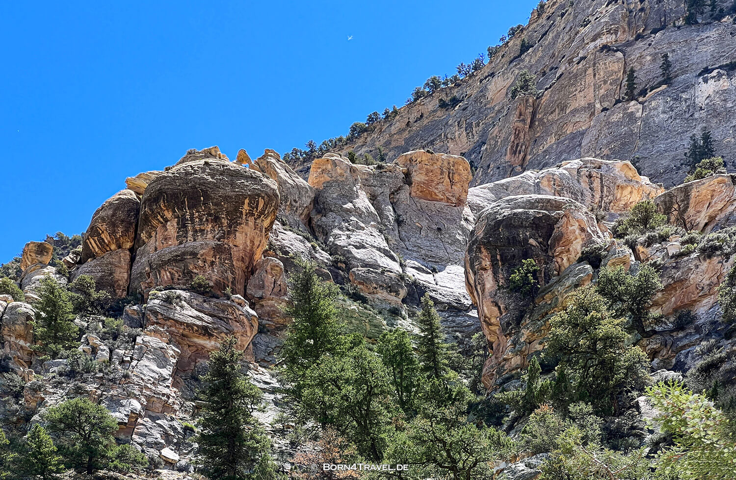 Echo Park Road,Dinosaur NM,Colorado 2022,born4travel.de Echo Park Road,Dinosaur NM,Colorado 2022,born4travel.de