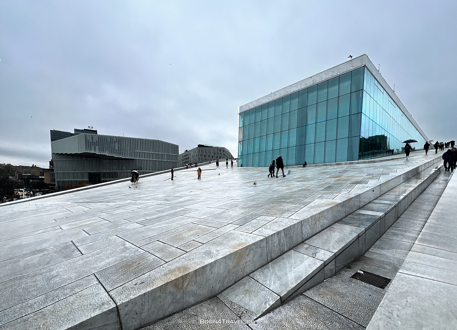 Operahuset - Oslo Opernhaus, Stadtteil Bjørvika,Oslo2025,born4travel.de Operahuset - Oslo Opernhaus, Stadtteil Bjørvika,Oslo2025,born4travel.de