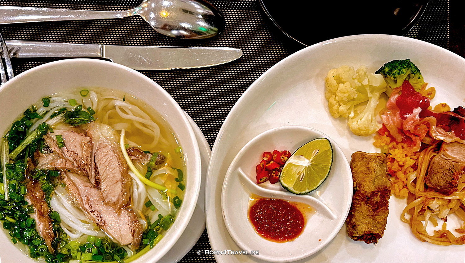 May Tre Dan Restaurant / Hotel Meritel in Hanoi,Vietnam,born4travel.de