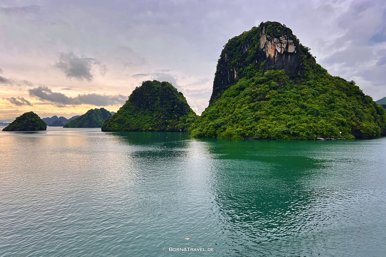 Elite of the Seas,Halong,Vietnam,born4travel.de