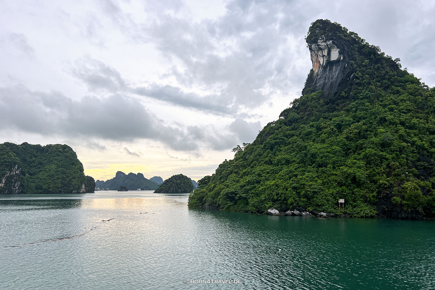 Elite of the Seas,Halong,Vietnam,born4travel.de