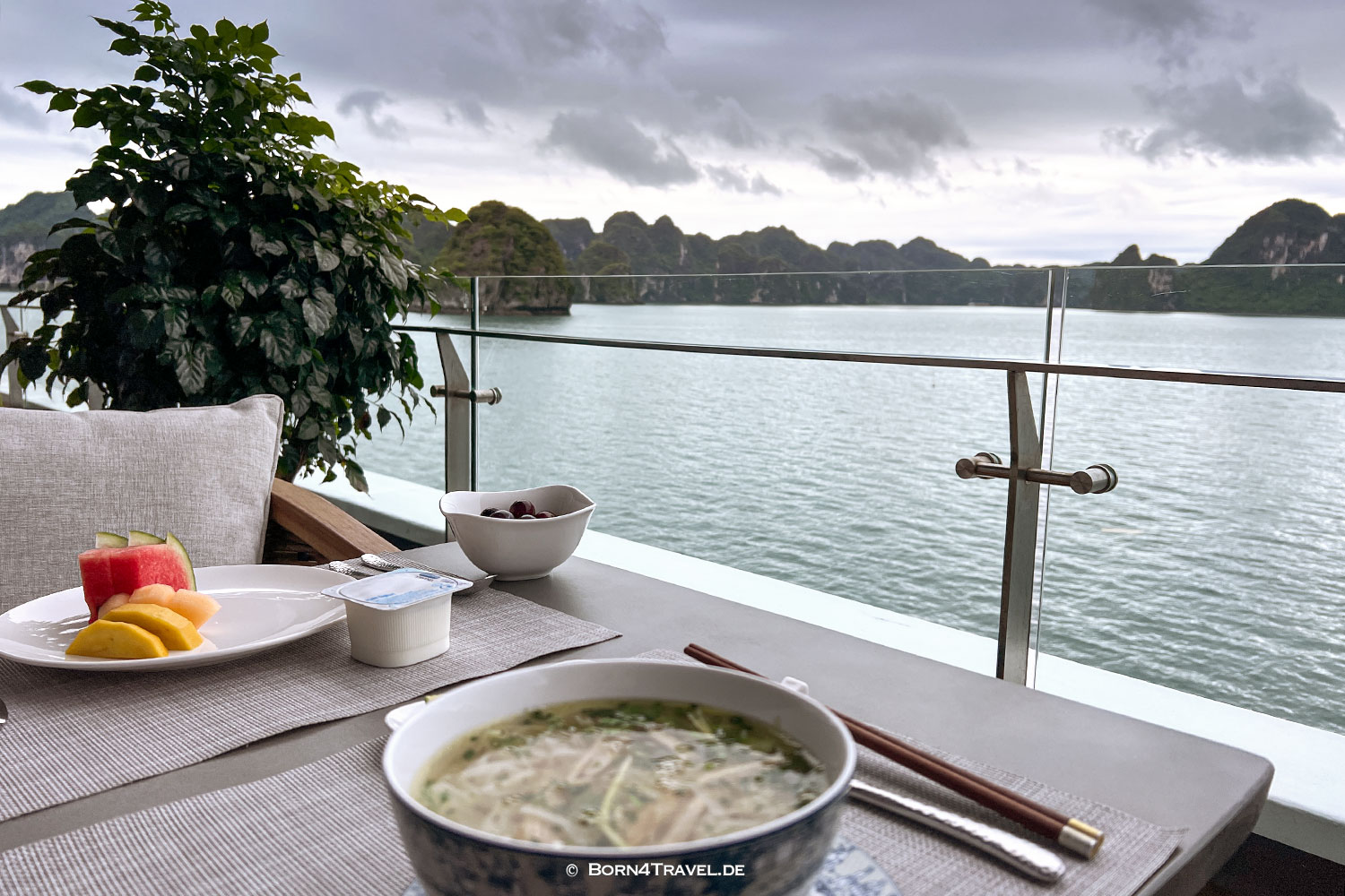 Elite of the Seas,Halong,Vietnam,born4travel.de